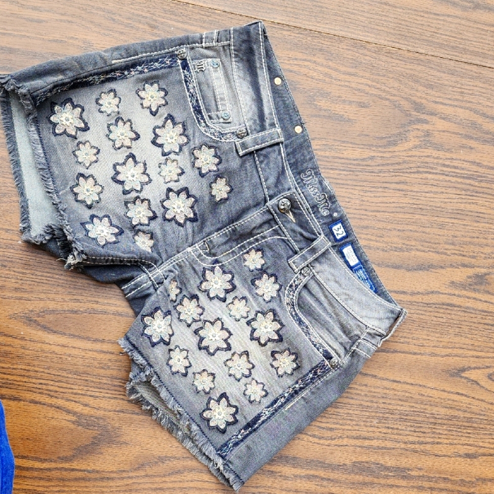 Miss Me Stylish Denim Shorts with Floral Embroidery